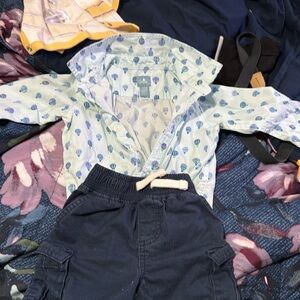 Long sleeved baby gap onesie 12-18 months